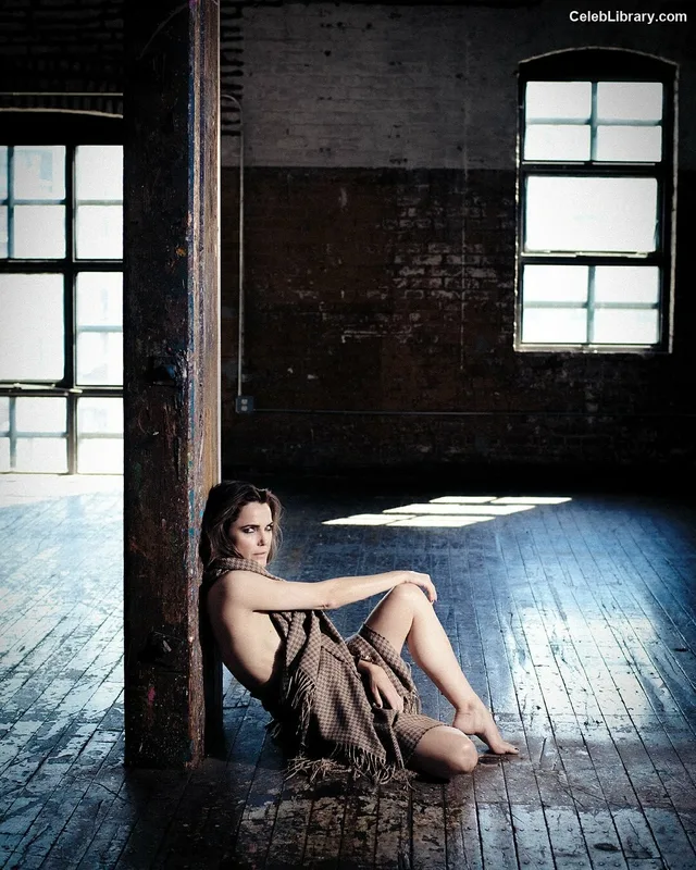Keri Russell photo 7 of 203