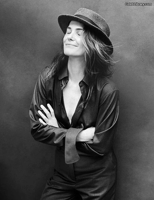 Keri Russell photo 3 of 203