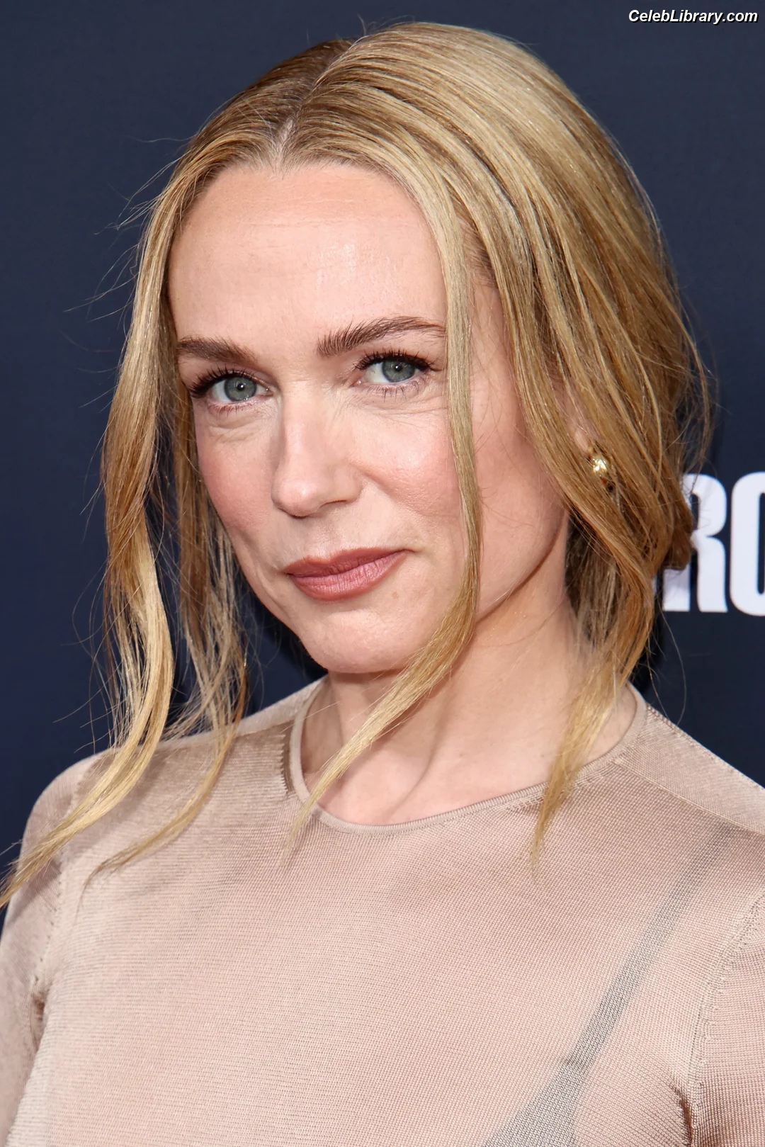 Kerry Condon photo 16 of 49