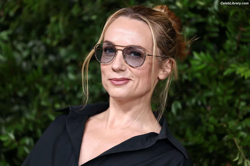 Kerry Condon photo 14 of 49