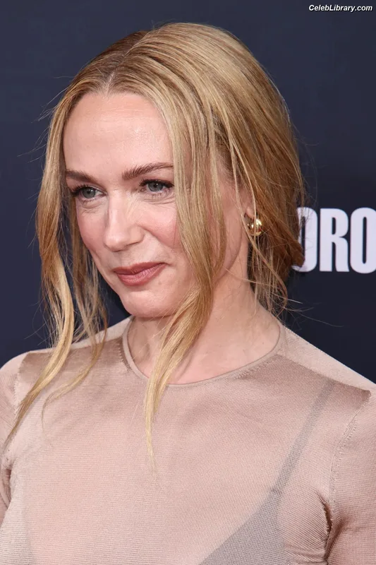 Kerry Condon photo 11 of 49