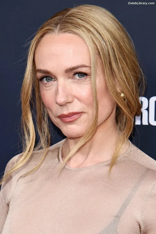 Kerry Condon photo 13 of 49