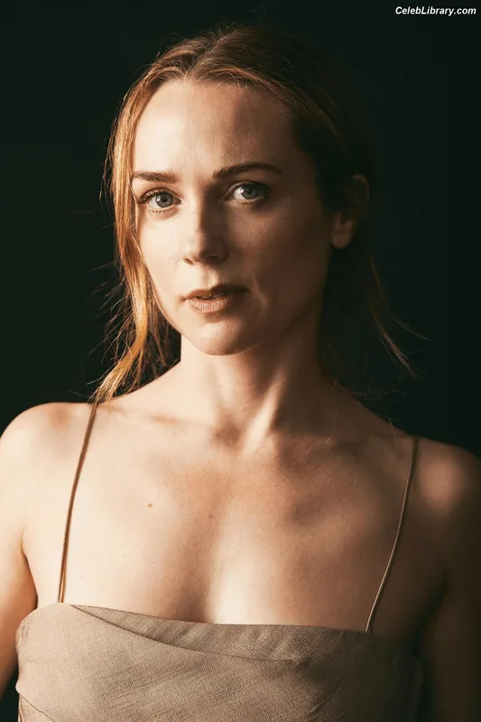 Kerry Condon photo 17 of 49