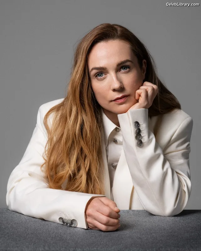 Kerry Condon photo 19 of 49