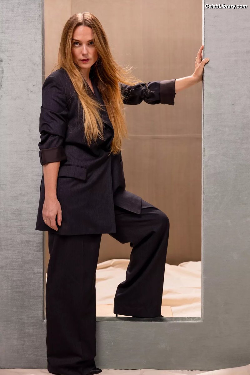 Kerry Condon photo 21 of 49