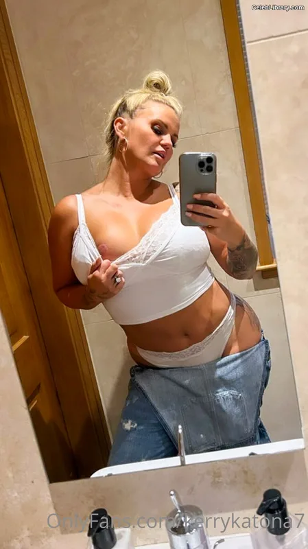 Kerry Katona photo 24 of 236