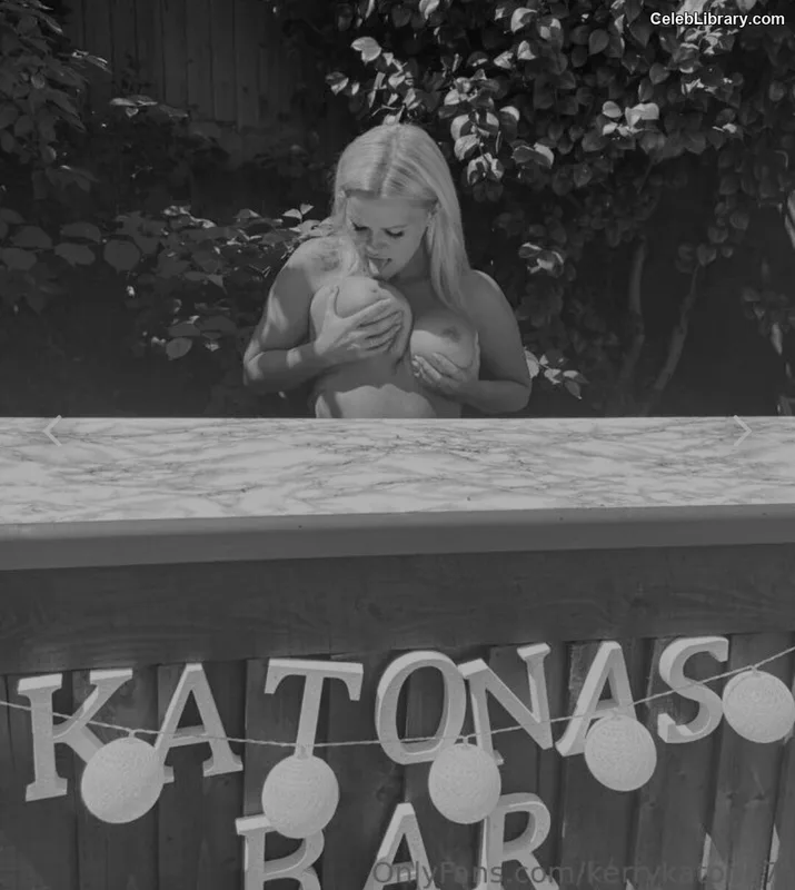 Kerry Katona photo 13 of 236
