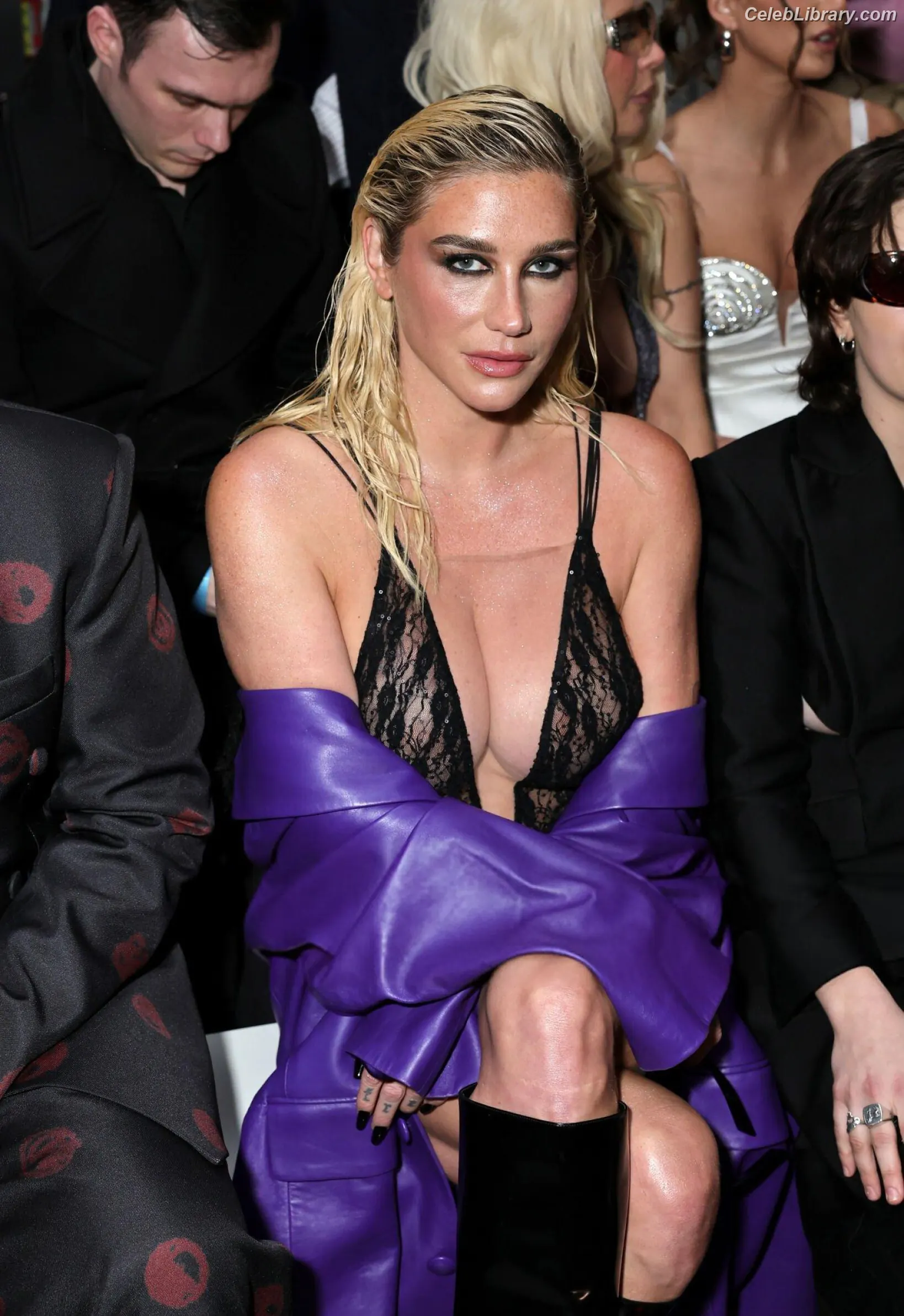 Kesha photo 2 of 576