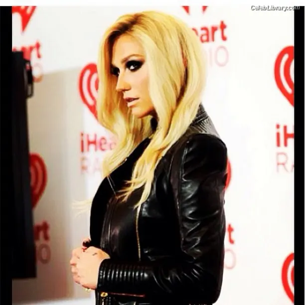 Kesha photo 21 of 576