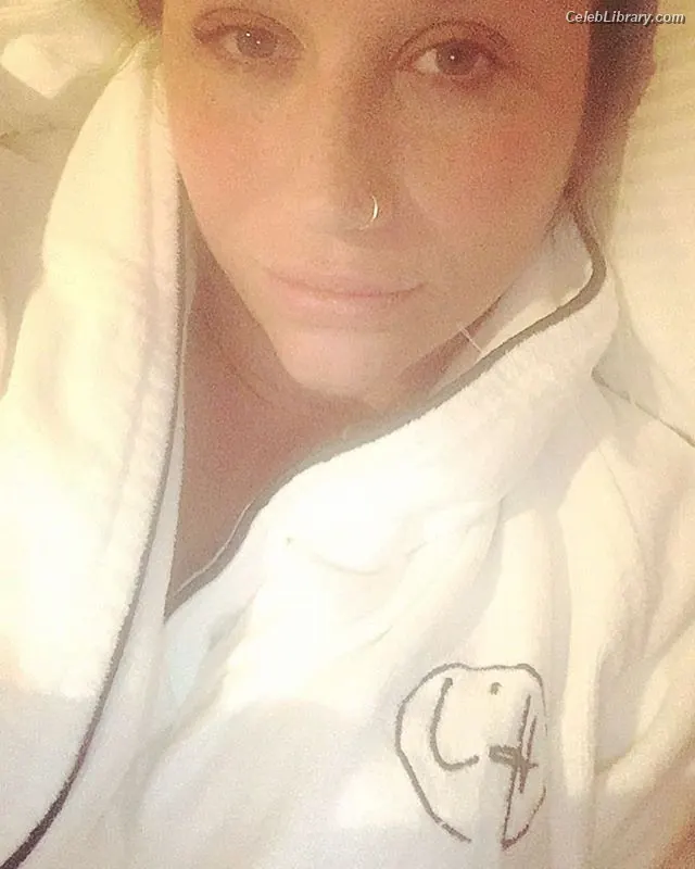 Kesha photo 20 of 576