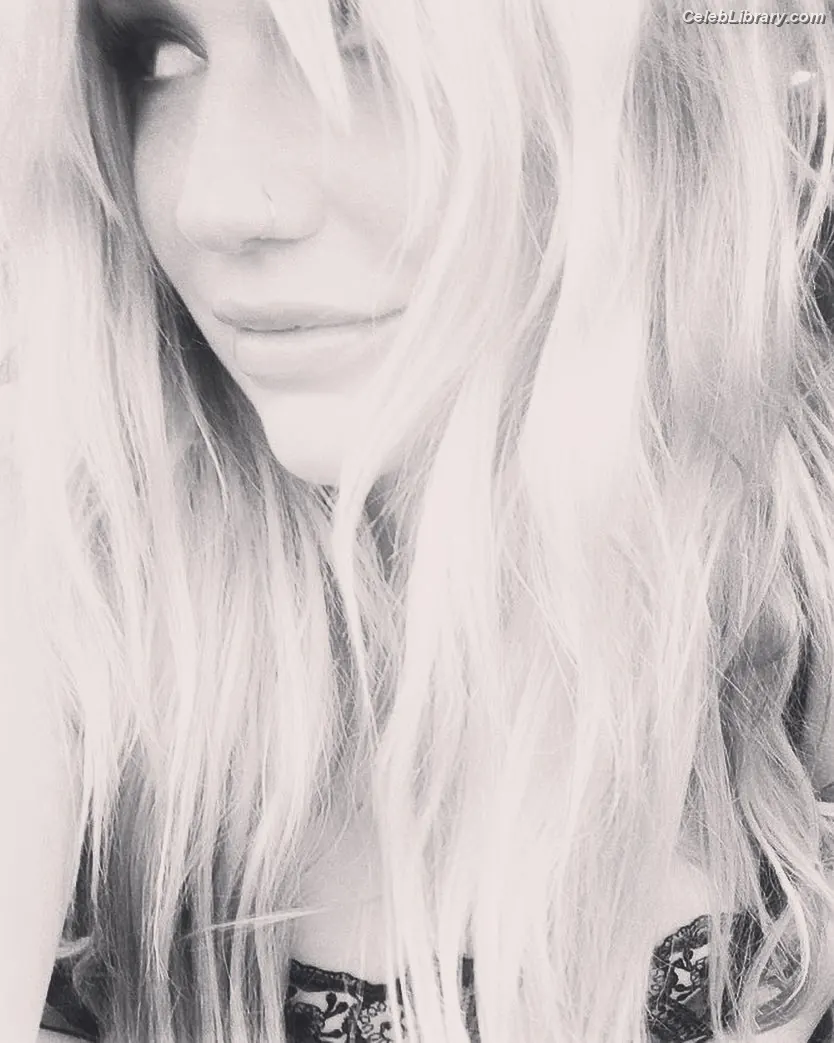 Kesha photo 4 of 576