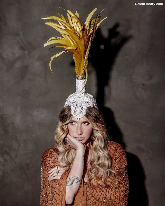 Kesha photo 3 of 577
