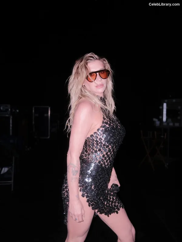 Kesha photo 20 of 577