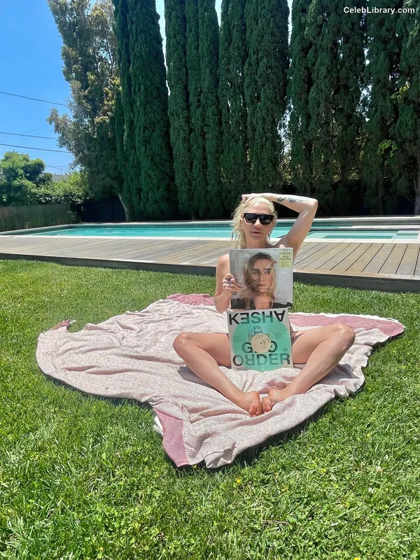 Kesha photo 16 of 577