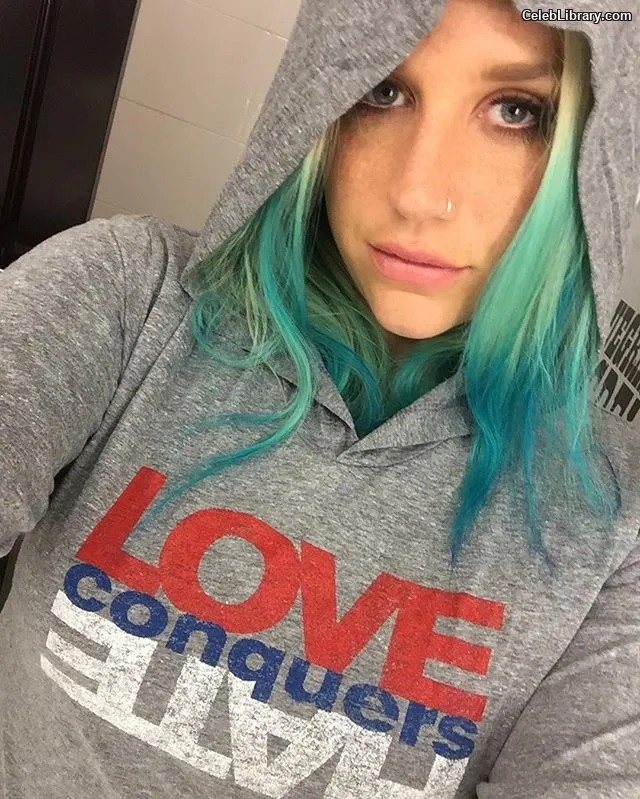 Kesha photo 4 of 577