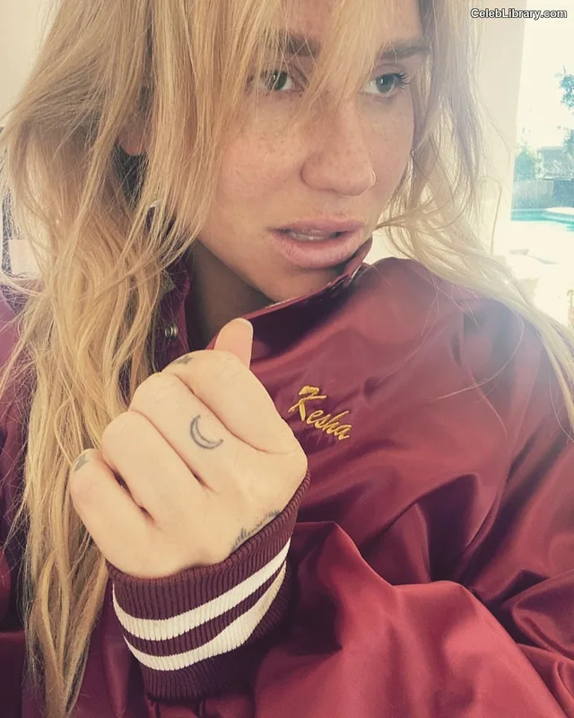 Kesha photo 23 of 577