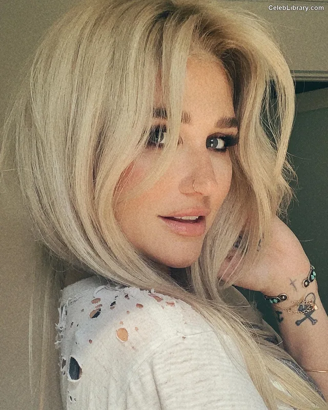Kesha photo 5 of 577