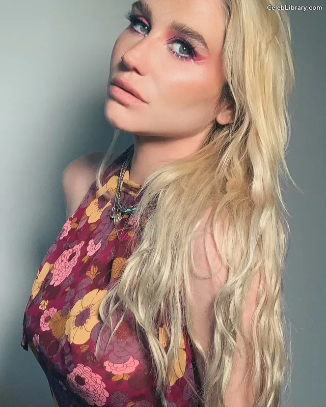 Kesha photo 10 of 577