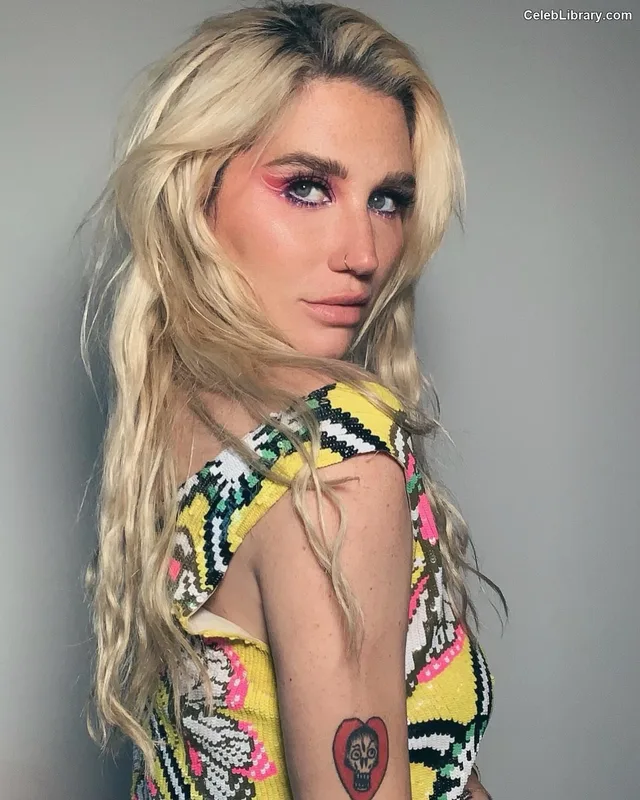 Kesha photo 11 of 577