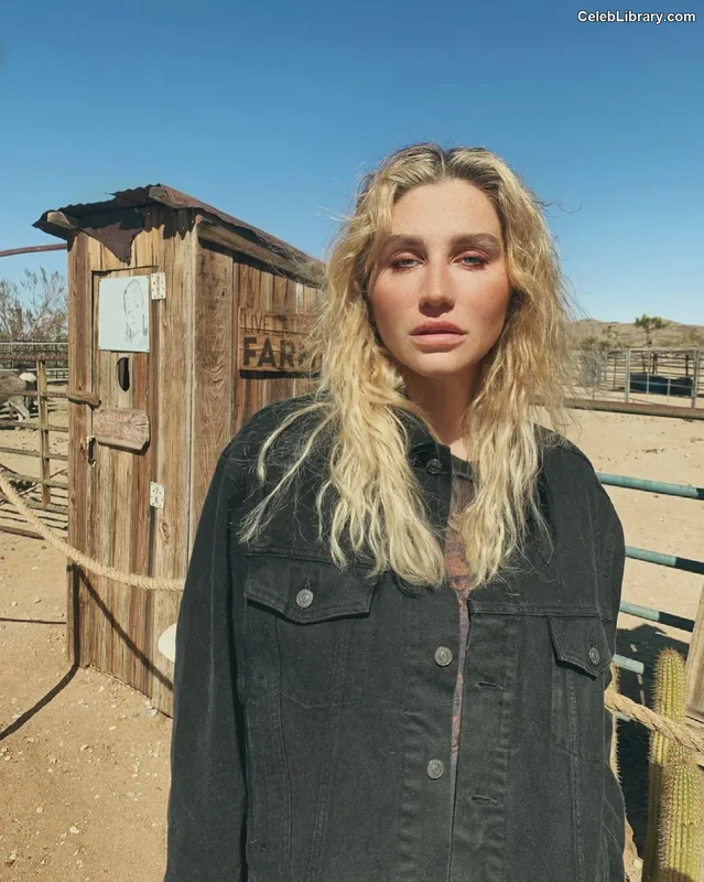 Kesha photo 19 of 577