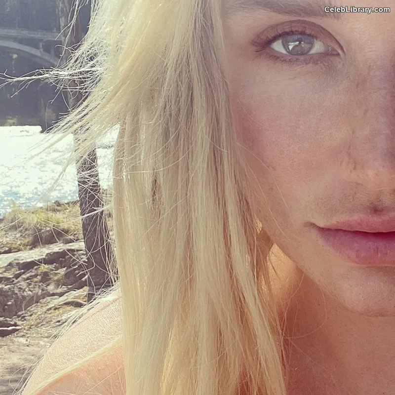 Kesha photo 22 of 577