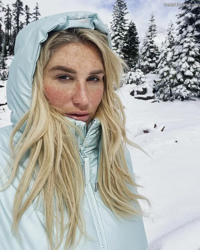 Kesha photo 4 of 577