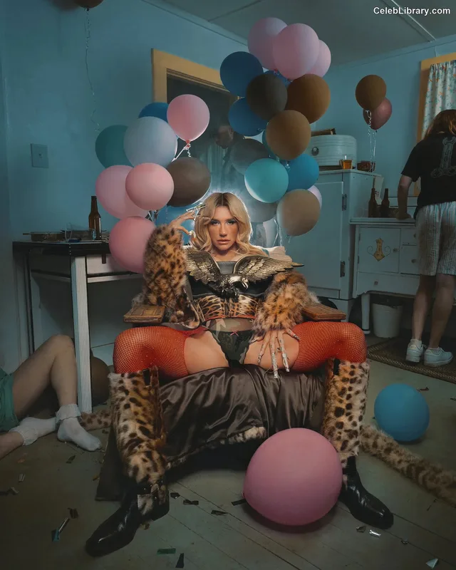 Kesha photo 13 of 577