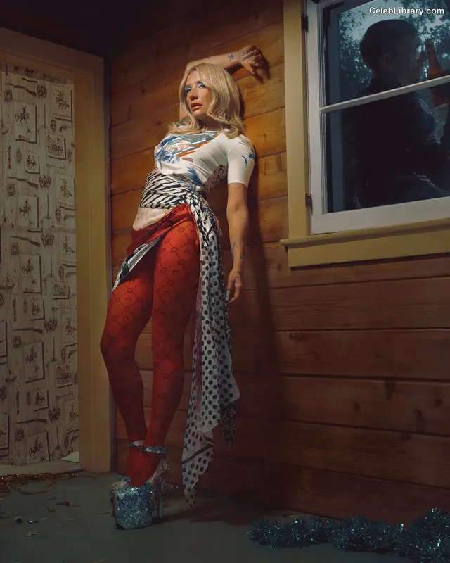 Kesha photo 15 of 577