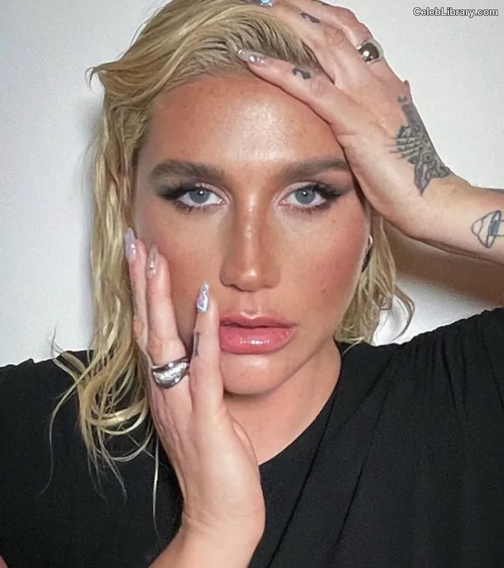 Kesha photo 7 of 577