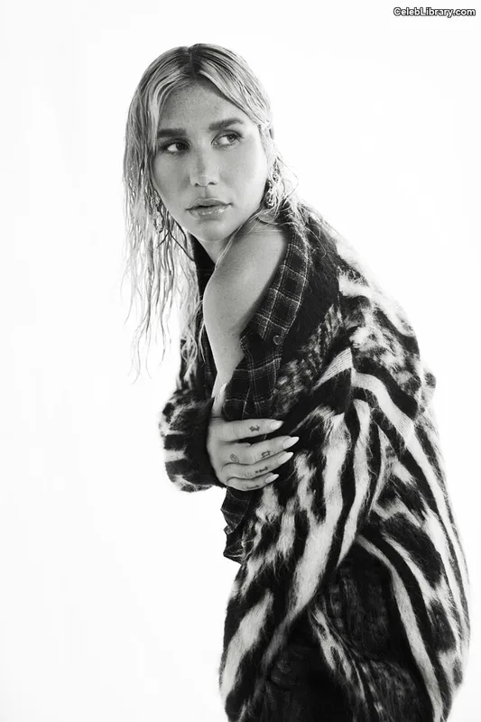 Kesha photo 13 of 577