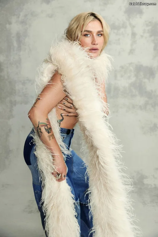 Kesha photo 18 of 577