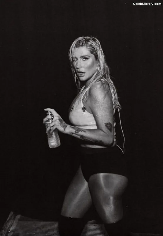 Kesha photo 22 of 577
