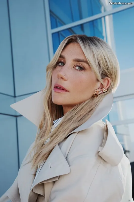 Kesha photo 15 of 577