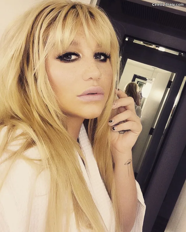 Kesha photo 16 of 577