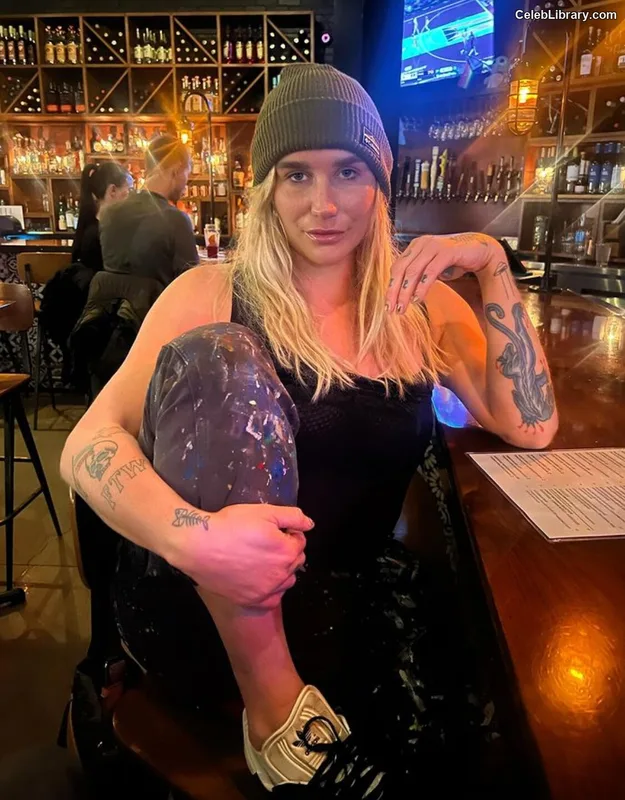 Kesha photo 20 of 577