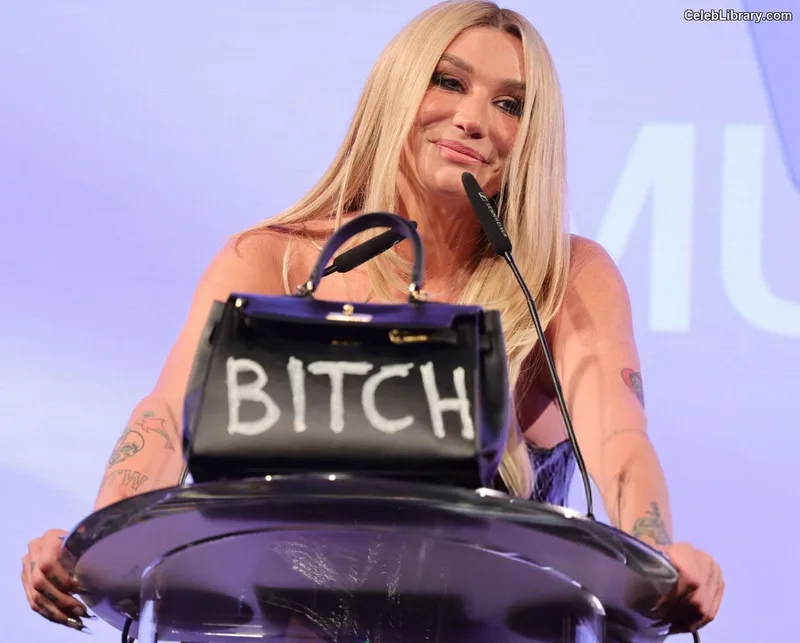 Kesha photo 12 of 577