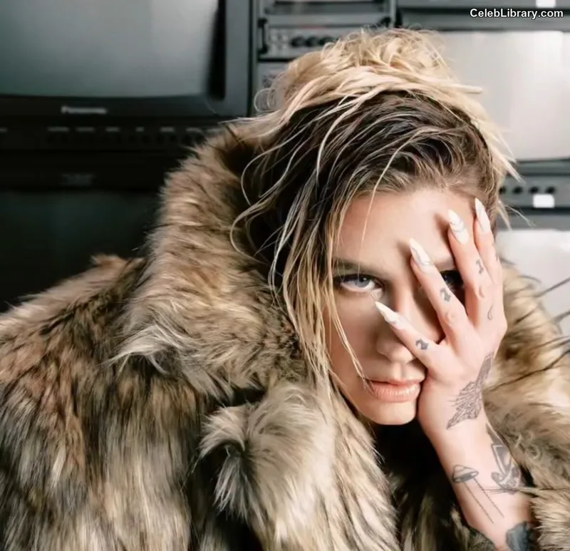 Kesha photo 7 of 577