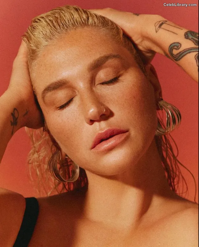 Kesha photo 19 of 577