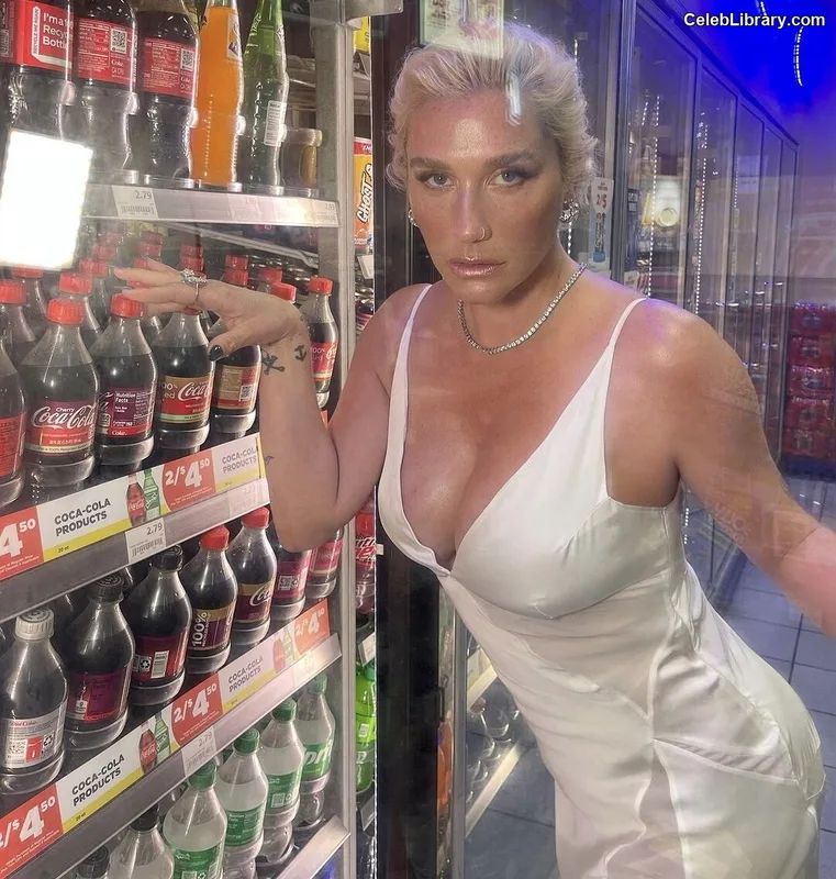 Kesha photo 7 of 577