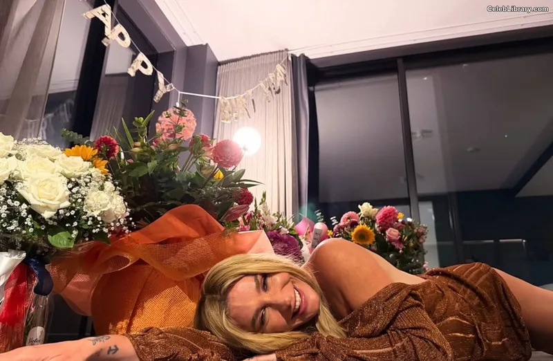 Kesha photo 1 of 577