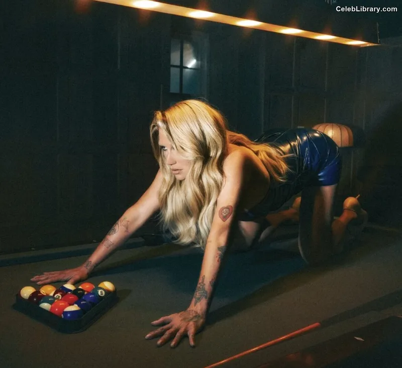 Kesha photo 3 of 577