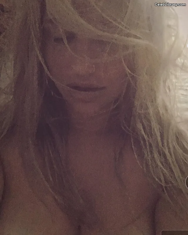 Kesha photo 8 of 577