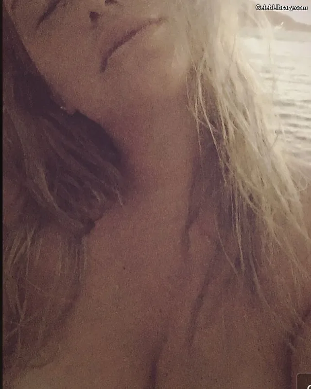 Kesha photo 9 of 577