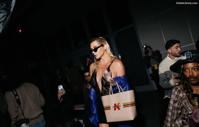 Kesha photo 17 of 577
