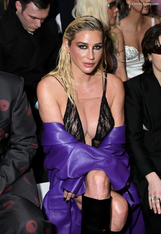 Kesha photo 21 of 577