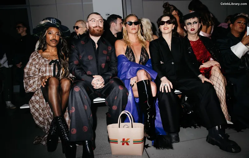 Kesha photo 3 of 577