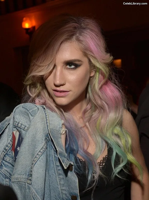 Kesha photo 18 of 577