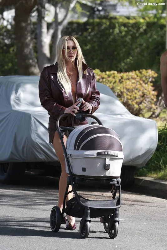 Kesha photo 14 of 577