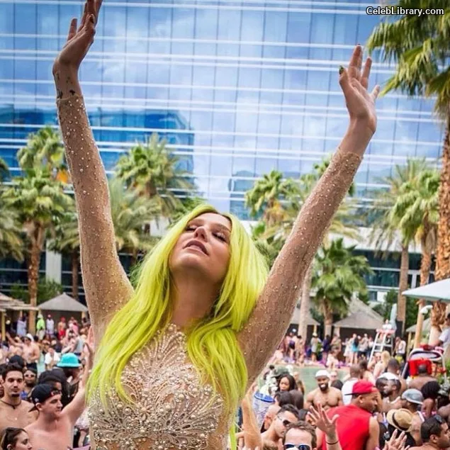 Kesha photo 22 of 577