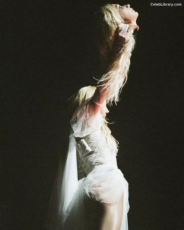 Kesha photo 21 of 577